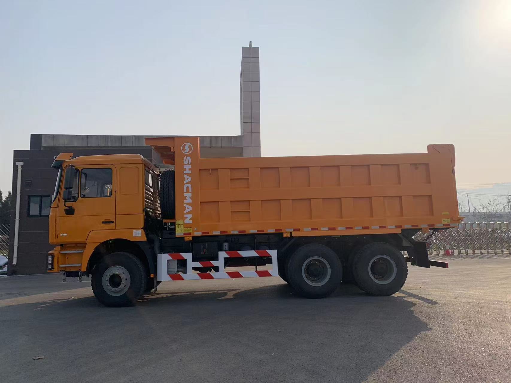 SHACMAN F3000 6x4 dump truck, side view